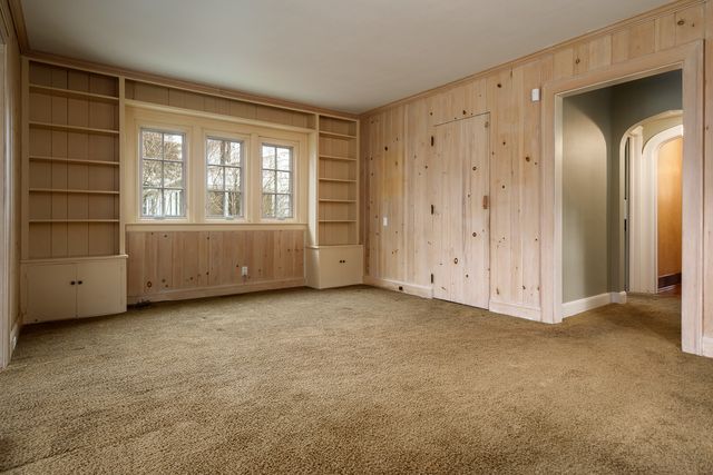 2326 CLINTON Place, Rockford, IL 61103