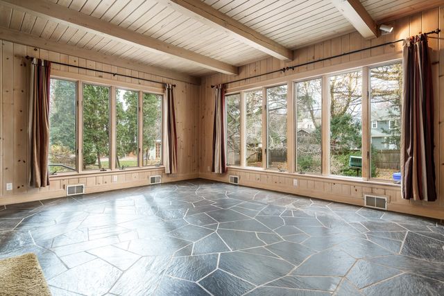 2326 CLINTON Place, Rockford, IL 61103