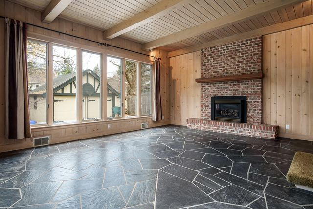 2326 CLINTON Place, Rockford, IL 61103