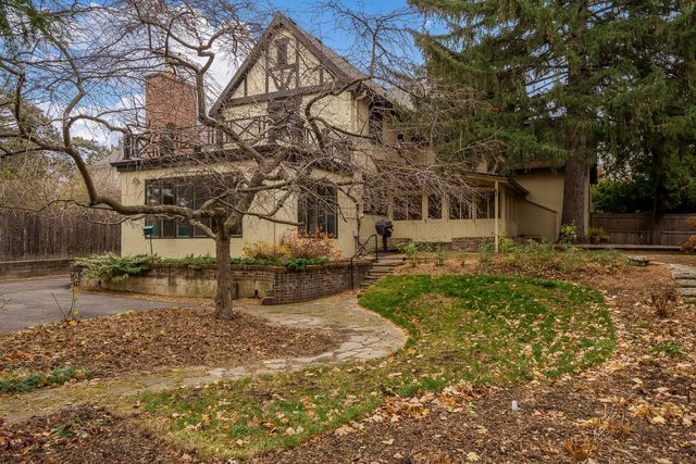 2326 CLINTON Place, Rockford, IL 61103