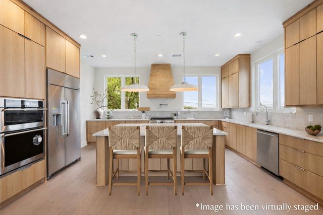 6112 Hill Circle Dr, Nashville, TN 37209