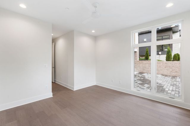 6112 Hill Circle Dr, Nashville, TN 37209