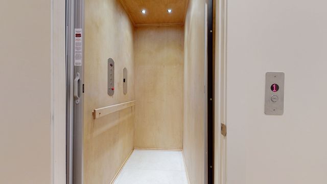 6112 Hill Circle Dr, Nashville, TN 37209