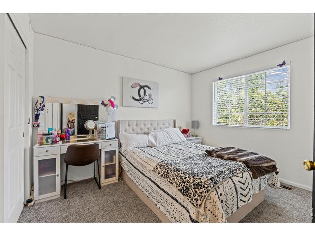 18132 E Linvale Dr, Aurora, CO 80013