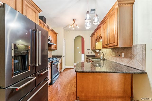 221 Park Lake, Helena, AL 35080