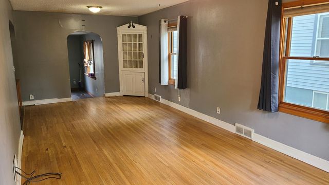 1121 1st Street N, Fargo, ND 58102