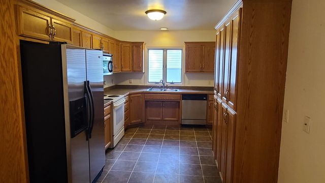 1121 1st Street N, Fargo, ND 58102