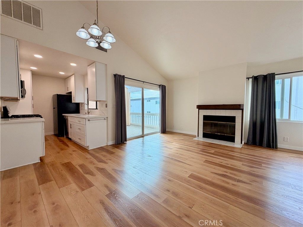 2027 Artesia Boulevard D, Torrance, CA 90504 — photo 3
