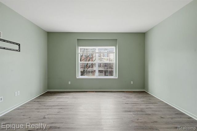 2206 Knotty Pine Trail, Howell, MI 48855