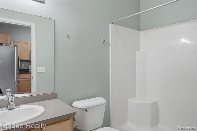 2206 Knotty Pine Trail, Howell, MI 48855