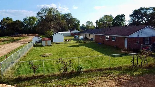 495 Rowland Mill Rd, Bruceton, TN 38317