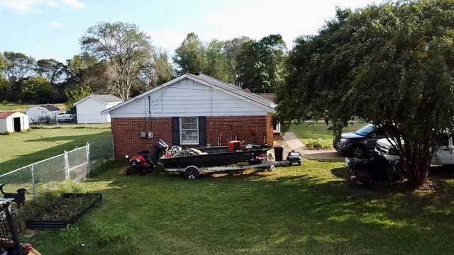 495 Rowland Mill Rd, Bruceton, TN 38317