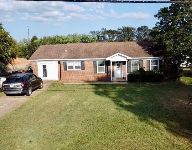 495 Rowland Mill Rd, Bruceton, TN 38317