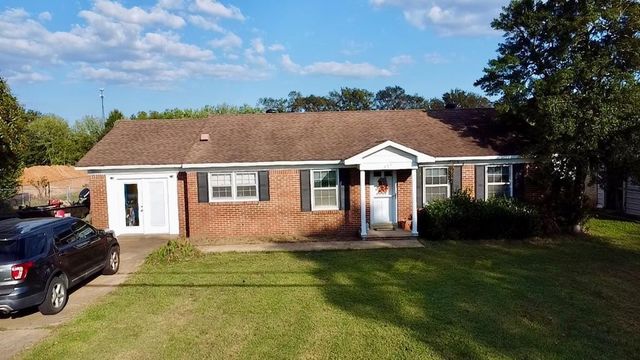 495 Rowland Mill Rd, Bruceton, TN 38317