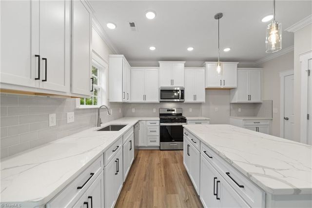 110 Vine Maple Court, King, NC 27021