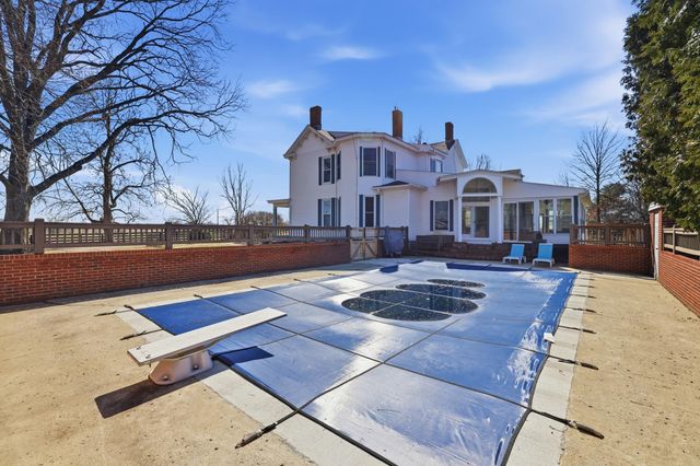 1253 Millersburg Road, Paris, KY 40361