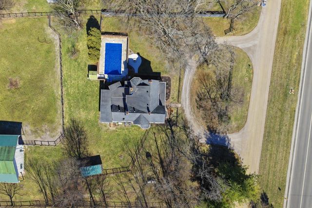 1253 Millersburg Road, Paris, KY 40361