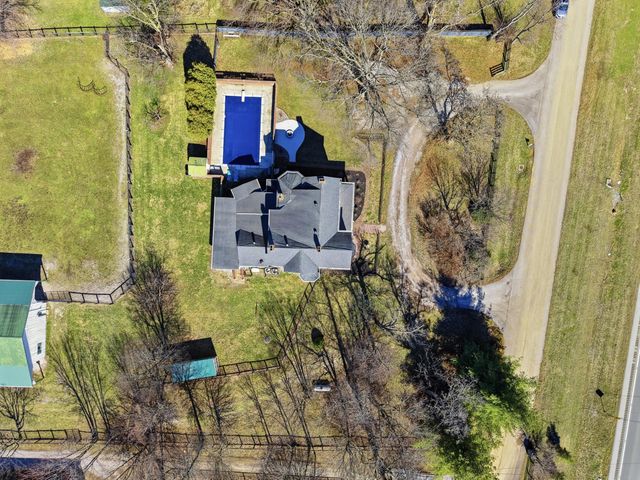 1253 Millersburg Road, Paris, KY 40361