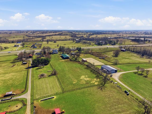 1253 Millersburg Road, Paris, KY 40361
