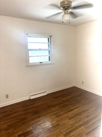 909 Westfall Avenue, Kalamazoo City, MI 49006