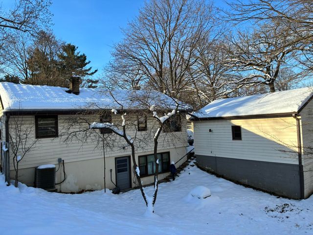 909 Westfall Avenue, Kalamazoo City, MI 49006