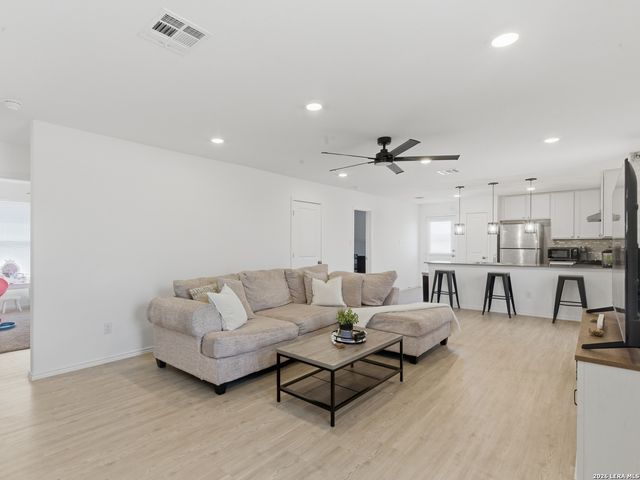 6919 Stellar Cove, San Antonio, TX 78252