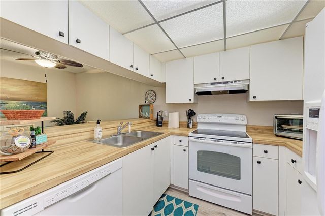 756 WHITE PINE TREE ROAD 210, Venice, FL 34285