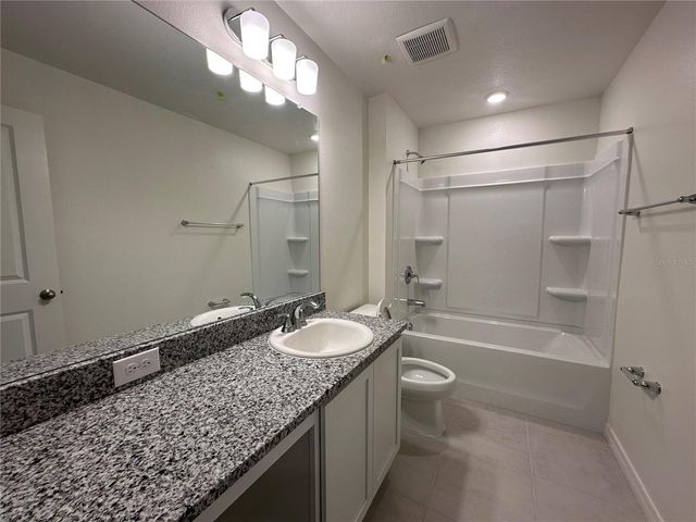 37411 ROANOKE RIVER WAY, Zephyrhills, FL 33540