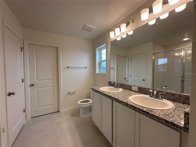 37411 ROANOKE RIVER WAY, Zephyrhills, FL 33540