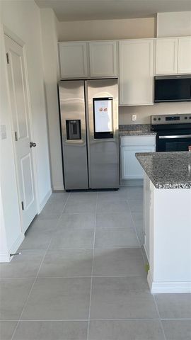 37411 ROANOKE RIVER WAY, Zephyrhills, FL 33540