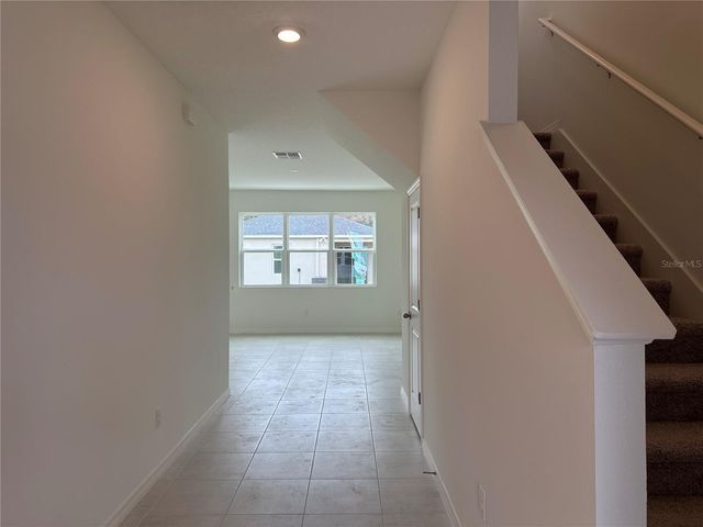 37411 ROANOKE RIVER WAY, Zephyrhills, FL 33540