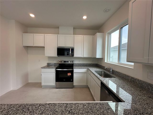 37411 ROANOKE RIVER WAY, Zephyrhills, FL 33540