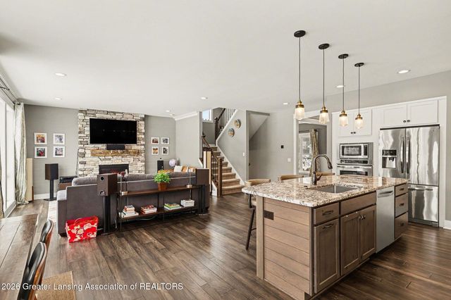 6072 Sleepy Hollow Lane, East Lansing, MI 48823