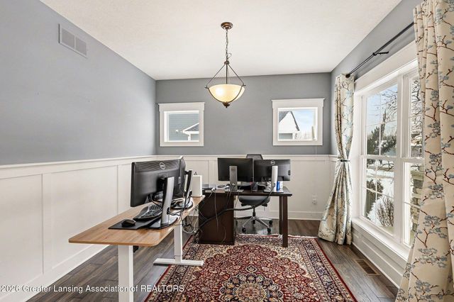 6072 Sleepy Hollow Lane, East Lansing, MI 48823