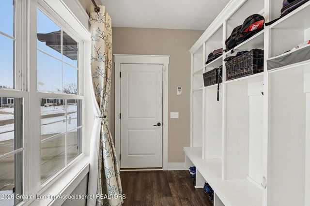 6072 Sleepy Hollow Lane, East Lansing, MI 48823