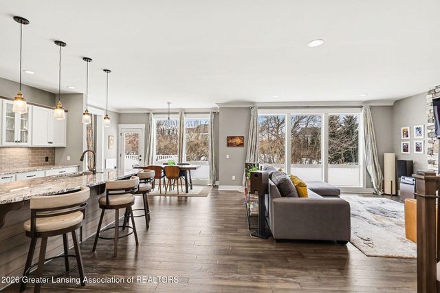 6072 Sleepy Hollow Lane, East Lansing, MI 48823