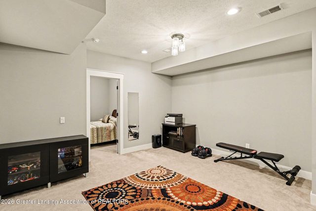 6072 Sleepy Hollow Lane, East Lansing, MI 48823