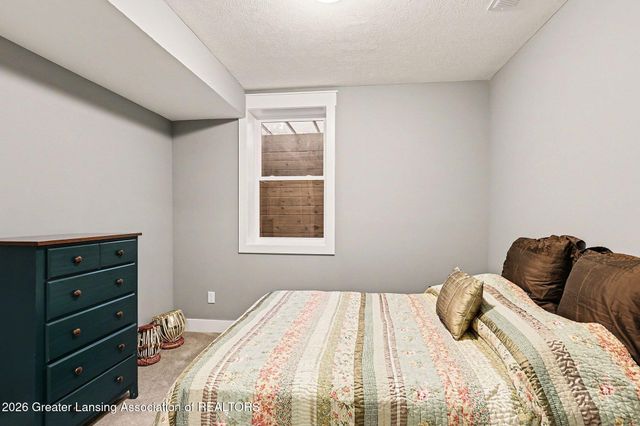 6072 Sleepy Hollow Lane, East Lansing, MI 48823