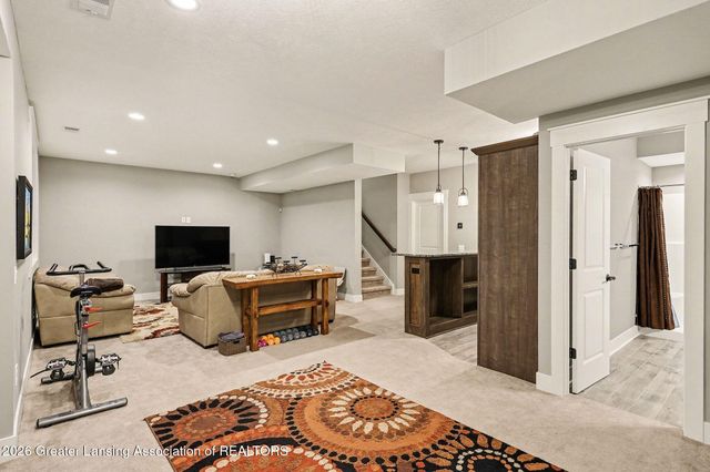 6072 Sleepy Hollow Lane, East Lansing, MI 48823