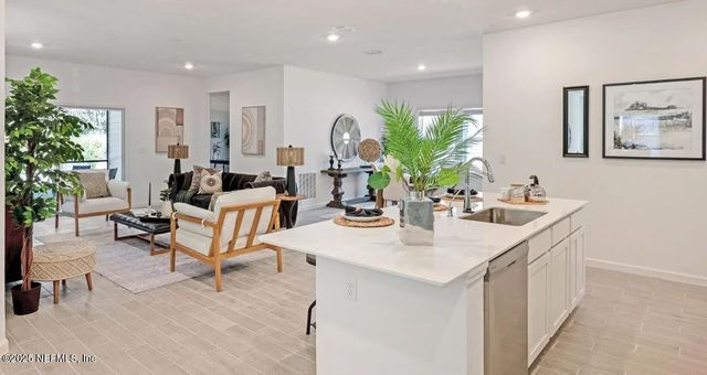 75713 WALKING PATH Lane, Yulee, FL 32097