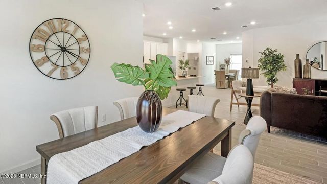 75713 WALKING PATH Lane, Yulee, FL 32097