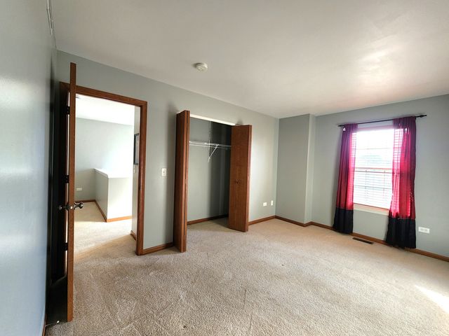 2552 Cesario Drive, Hampshire, IL 60140