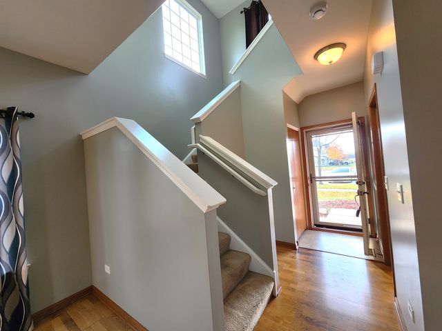 2552 Cesario Drive, Hampshire, IL 60140