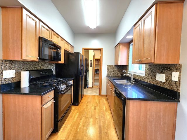 2552 Cesario Drive, Hampshire, IL 60140