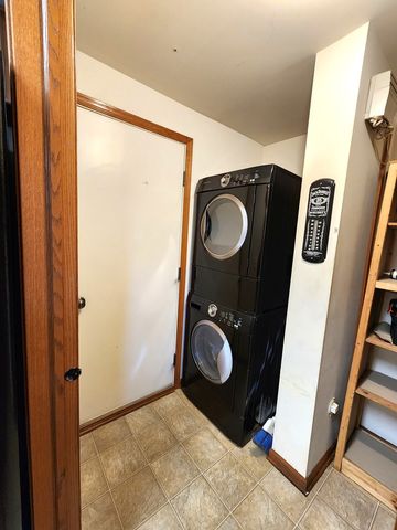 2552 Cesario Drive, Hampshire, IL 60140