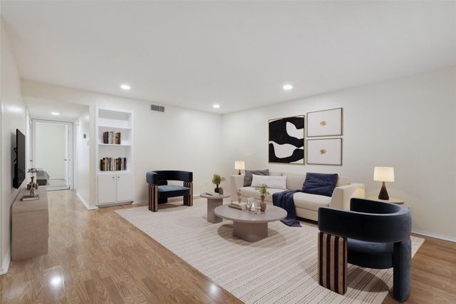 2401 Leon ST 210, Austin, TX 78705