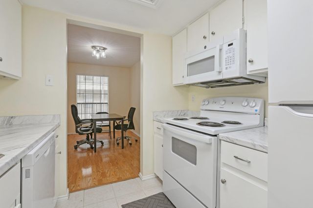 2401 Leon ST 210, Austin, TX 78705