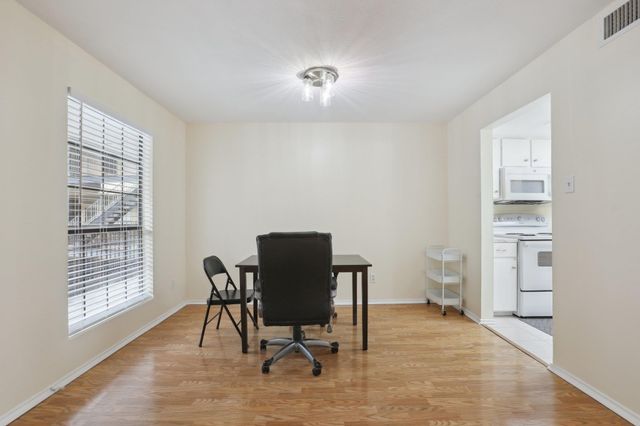 2401 Leon ST 210, Austin, TX 78705