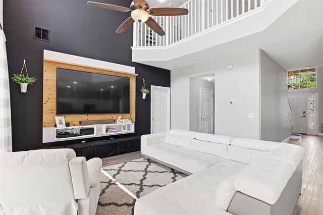 100 RUBINO DRIVE, Davenport, FL 33837