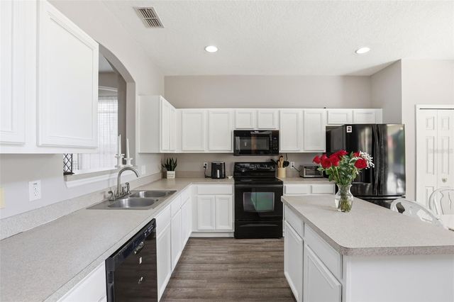 100 RUBINO DRIVE, Davenport, FL 33837